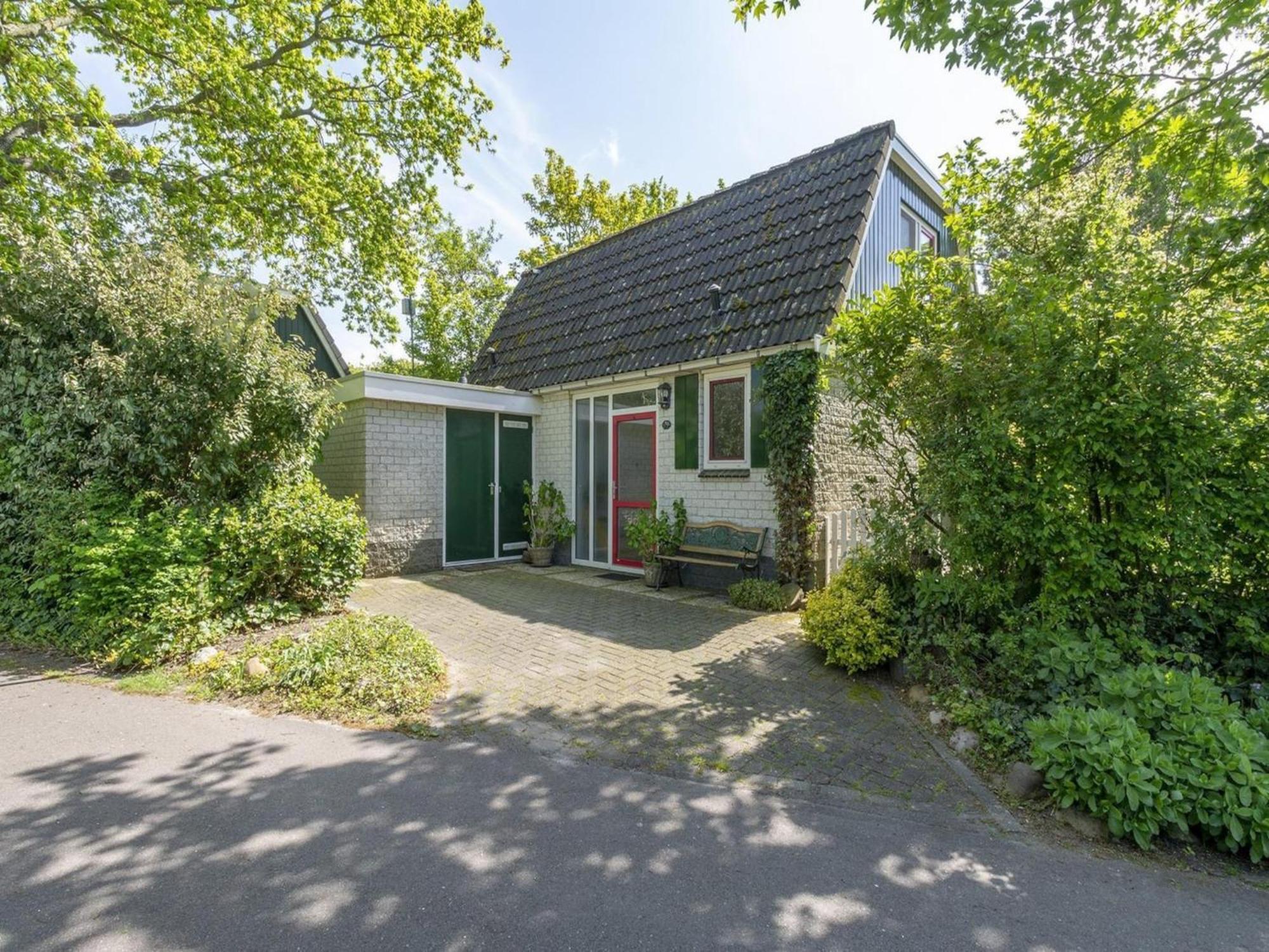 Cozy Holiday Home With Pool Sint Maartensvlotbrug Exterior foto